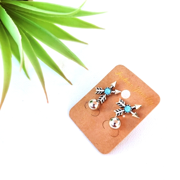 BOHO Lot of 2 Pairs of Earrings Studs. - Picture 1 of 3
